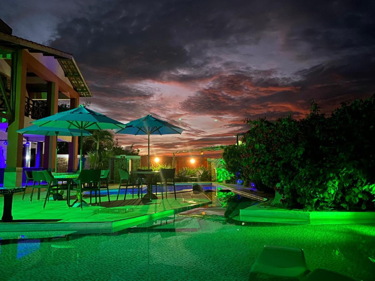Pousada Flamboyant Village - Praia Das Fontes - 50Mt Da Gruta Mae D'Agua (Adults Only) 贝贝里比 外观 照片